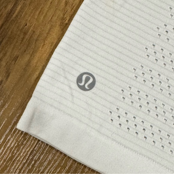 Lululemon Breeze By Short Sleeve *Squad - Picture 7 of 7